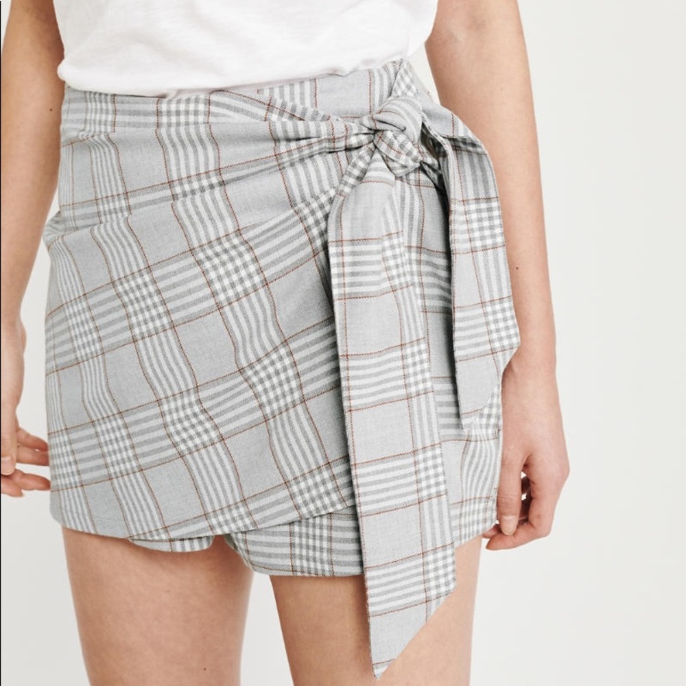 NWT abercrombie grey plaid wrap skort
